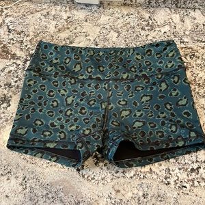 Fleo Shorts
